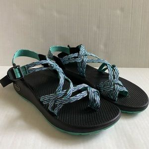 Women’s Chaco size 9